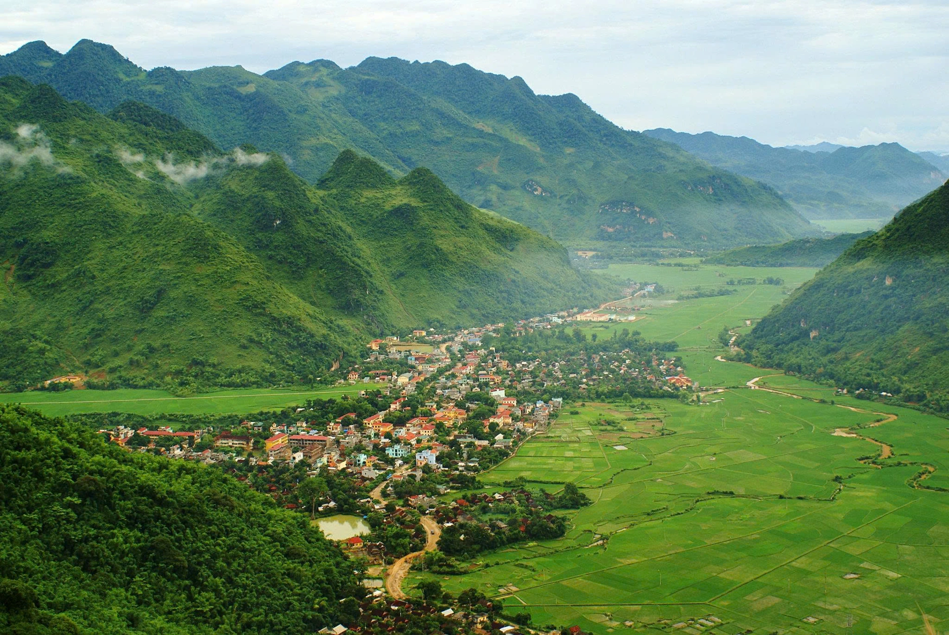 Natural Trails Of Northern Vietnam